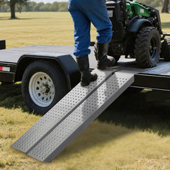 SWANEW 2 Stück Auffahrrampe 135cm, Laderampe Verladerampe verzinkter Stahl, Anhängerrampe max. 400kg, rutschfeste Verladeschiene, Motorradrampe