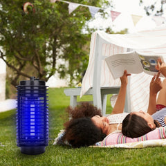 SWANEW Insektenvernichter Elektrisch, 3W UV LED Insektenfalle Mückenlampe 20m² inkl. Mückenlampe Fliegenfänger Fliegenfalle Insektenkiller